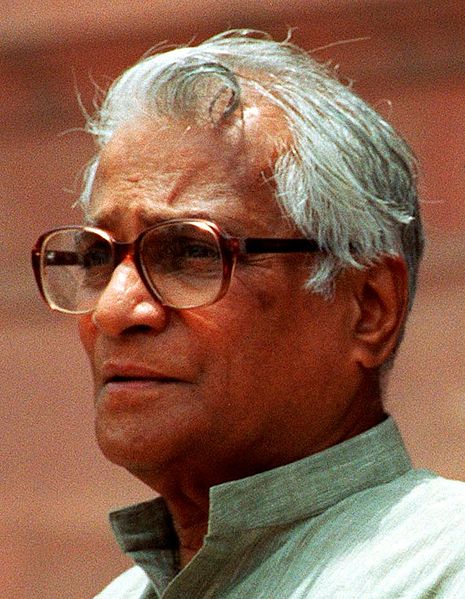 465px-George_Fernandes_(cropped)